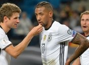 Боатенг: Могу только посмеяться с таких высказываний