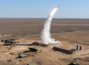 "Збивають" ATACMS: Крим зазнав масштабної атаки, працює ППО (відео)