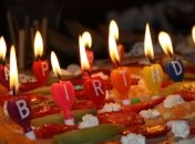 Душевные поздравления с Днем рождения в стихах и открытках 5 марта