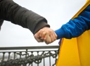 24 августа люди свободного мира образуют живые цепи единения