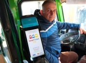 У всіх автобусах встановили обладнання для безготівкової оплати