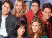 Костюм броненосца и оранжевый диван: реквизиты из сериала "Друзья" продадут на аукционе