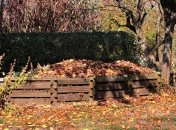 В основі осіннього компосту має бути "повітряна подушка"