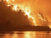 Как филиал ада: видео пожаров с парома со спасенными в Греции поразило сеть