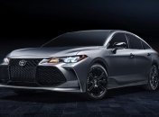 Седан Toyota с "акульими плавниками" получил важные обновления: детали