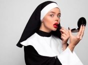 "Наконец-то я не монашка": GROSU представила новый клип (Видео)