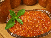 Пикантная закрутка на зиму