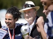 Адвокат Блаттера заверил, что тот хочет остаться на посту главы ФИФА