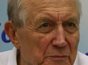 Известному поэту ампутировали ногу