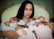 Знаменитая мега-мама устала от детей