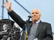 Джон Маккейн поддерживал украинцев