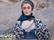 У конкурсній композиції Аліна задіяла дві мови: українську та англійську