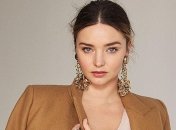 Миранда Керр появилась с округлым животом на светском мероприятии