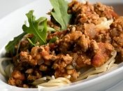 Корисний рецепт на кожен день: макарони по-флотськи з фаршем і зеленню