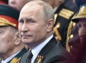 Путин с Песковым на параде в Москве вспомнили о "недобитых карателях" и Украине