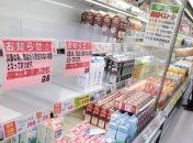 Около половины еды ежегодно выбрасывают в мусор