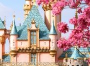 Волшебный мир, где и взрослые превращаются в детей: немного фактов о Диснейленде