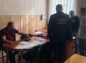 Віктор Іваненко намагався заробити, уникаючи закон