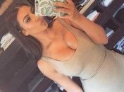 Ким Кардашьян теряет сотни тысяч долларов