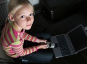 10-летняя девочка с Филиппин помогла арестовать 1000 кибер-педофилов