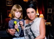 Звездный Instagram: Ирина Дубцова похвасталась медалью сына