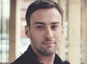 Шепелев учит сына ездить на велосипеде 