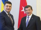 Давутоглу - Гройсману: Турция готова увеличить инвестиции в Украину