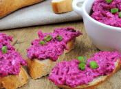 Намазка из свеклы, плавленого сыра и яиц