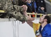 Форвард сборной Украины основал фонд помощи армии