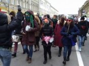 В Киеве несколько десятков человек вышли против "Национальных дружин"