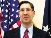 Экс-посол США рассказал, что может заставить Обаму дать оружие Украине