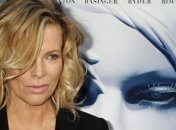 Ким Бейсингер обратилась к Владимиру Путину с просьбой