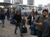 Женщины и дети массово бегут из Сирии из-за военных действий: статистика ООН