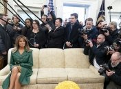 Первой леди США исполнилось 49 лет: Белый дом опубликовал неоднозначный снимок