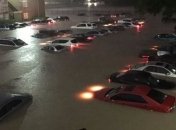 В Хьюстоне в связи с наводнением введено чрезвычайное положение