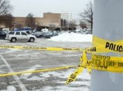 Три человека погибли в результате стрельбы в торговом центре США