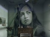 Обыденность и искусство: потрясающие портреты в заброшенных домах (Фото)