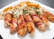 Картофель получается вкусным, сытным и впечатляющим