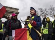 Более 28 тысяч "желтых жилетов" протестовали сегодня по всей Франции 