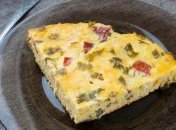 Рецепт дня: творожная запеканка с овощами и сыром, на сковороде