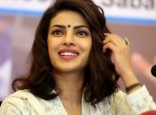 Приянка Чопра показала нереально красивое обручальное кольцо