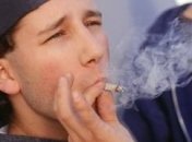 Раннее курение – первый шаг к наркомании?
