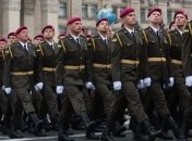 Президент отметил наградами более 100 военнослужащих 