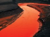 Лавовый поток из вулкана на Камчатке перекрыл дороги