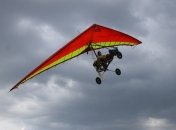 На границе с Венгрией пограничники нашли мотодельтаплан дельцов