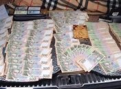 В Киеве поймали налоговиков на взятке в 4 миллиона гривен