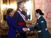 В синем платье: королева Испании поразила новым нарядом на светском мероприятии (Фото)