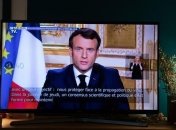 Макрон оголосив транспортну блокаду Франції