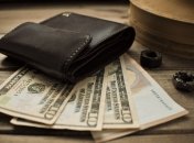 Что положить в кошелек, чтобы всегда водились деньги: вещи, которые "притягивают" богатство