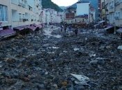 Машины уносило потоком: схождение сели на севере Турции забрало жизни по меньшей мере четырех человек (Видео)